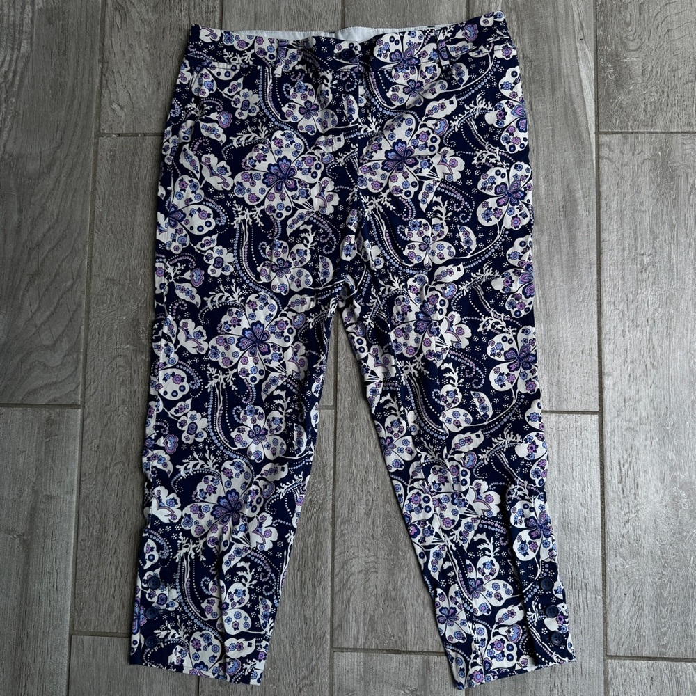 Talbots Perfect Crop 6P Paisley Blue, White, Purple Capri pants